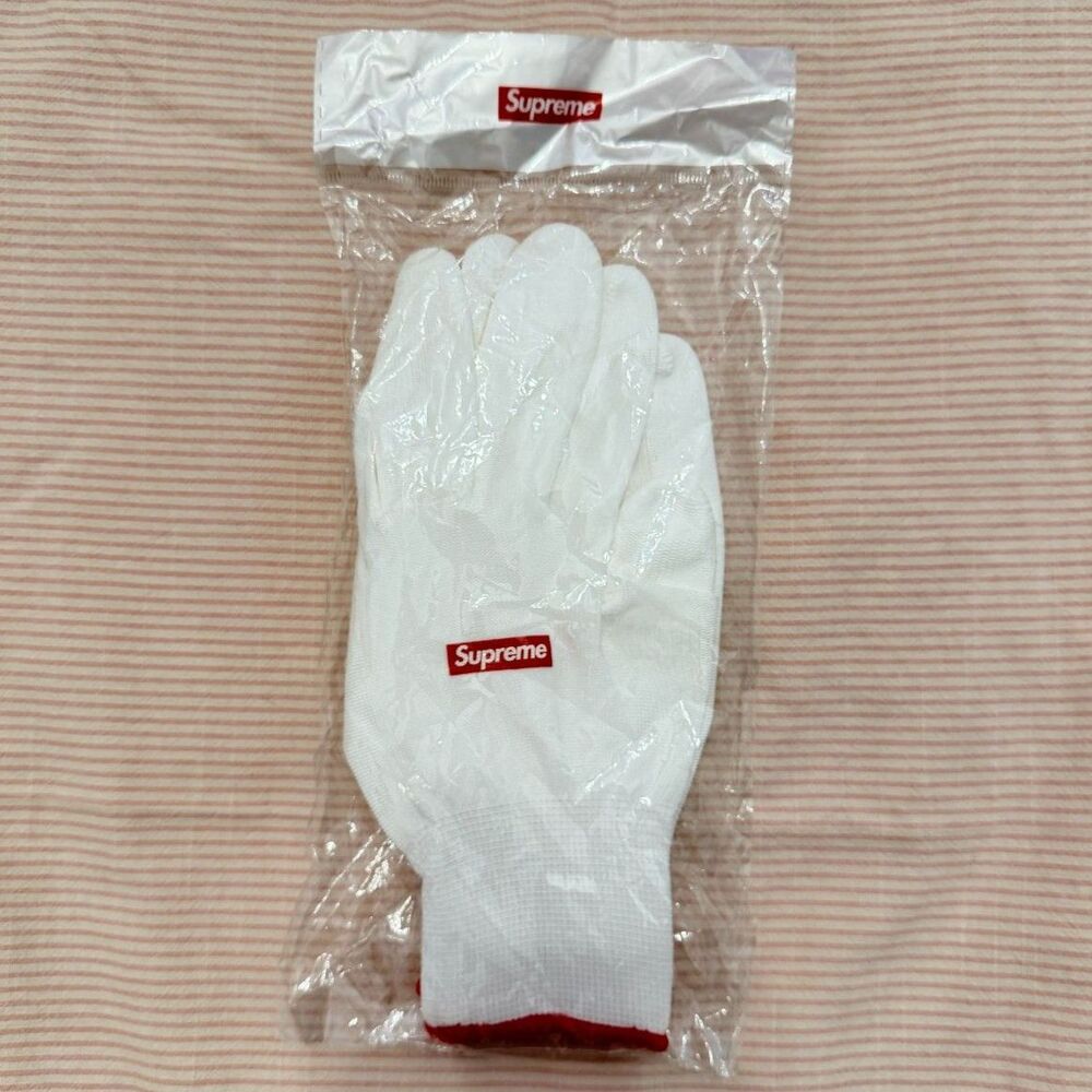 Supreme Men's FW20 White Rubberized Work Gloves